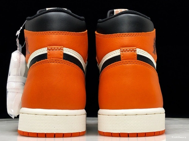 Kicktheory AJ1 x 1 AQ0818-158 Jordan Air OW Off-Louis 0702